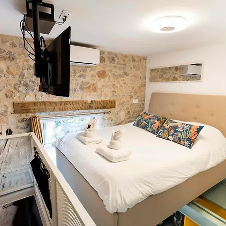 Duplex With Balcony In Cannes